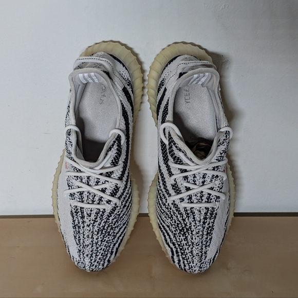 adidas Yeezy Boost 350 V2 Low Zebra Black White Red Shoes CP9654 Men\'s Size 11.5 main image 2